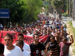 Policía de Guerrero viola derechos humanos de estudiantes normalistas