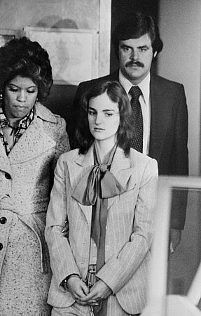 Patty Hearst en 1976. Es uno de los casos m&aacute;s extremos de &lsquo;s&iacute;ndrome de Estocolmo&rsquo; . Foto: Getty Images