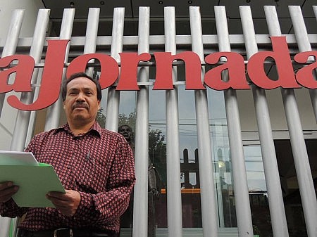 Reportero Davi carrizales, en su despido de La Jornada, despu&eacute;s de 22 a&ntilde;os de trabajo. Foto: Perfil de FB/David Carrizales