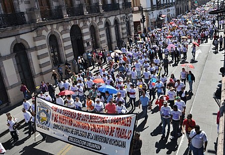 Maestros en Michoac&aacute;n contra la reforma educativa. Foto: Notimex