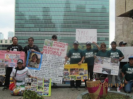 Mexicanos en NY de diferentes organizaciones se solidarizan por la libertad de Nestora Salgado. Foto: Leticia Puente Beresford