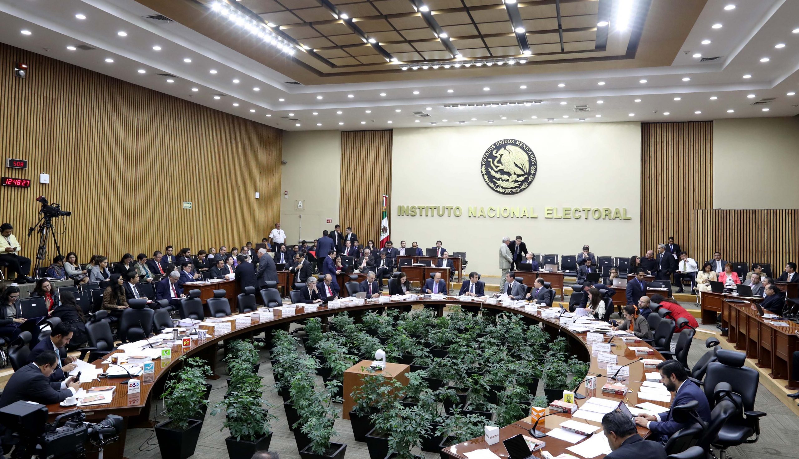 INE sanciona con más de mil 210 millones de pesos a partidos políticos por elecciones
