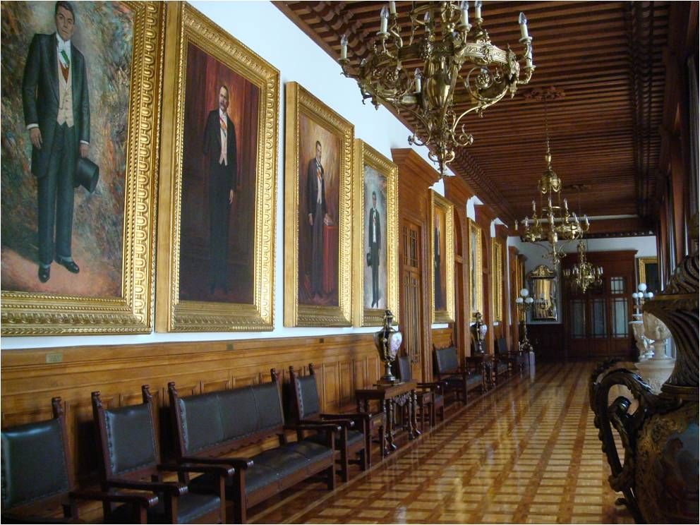 Fantasmas en Palacio