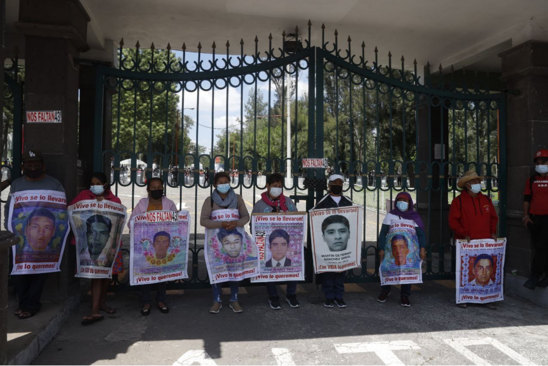Padres de normalistas de Ayotzinapa descartan justicia con nuevas investigaciones