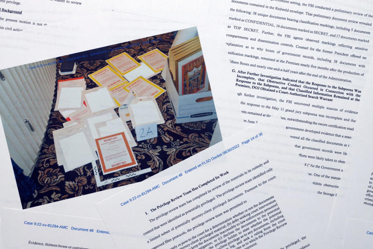 Trump mantenía en su poder 200 mil páginas de documentos federales, según informe judicial