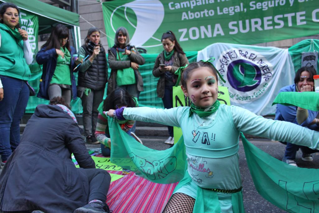 Cómo las mujeres obtuvieron el derecho al aborto en Argentina