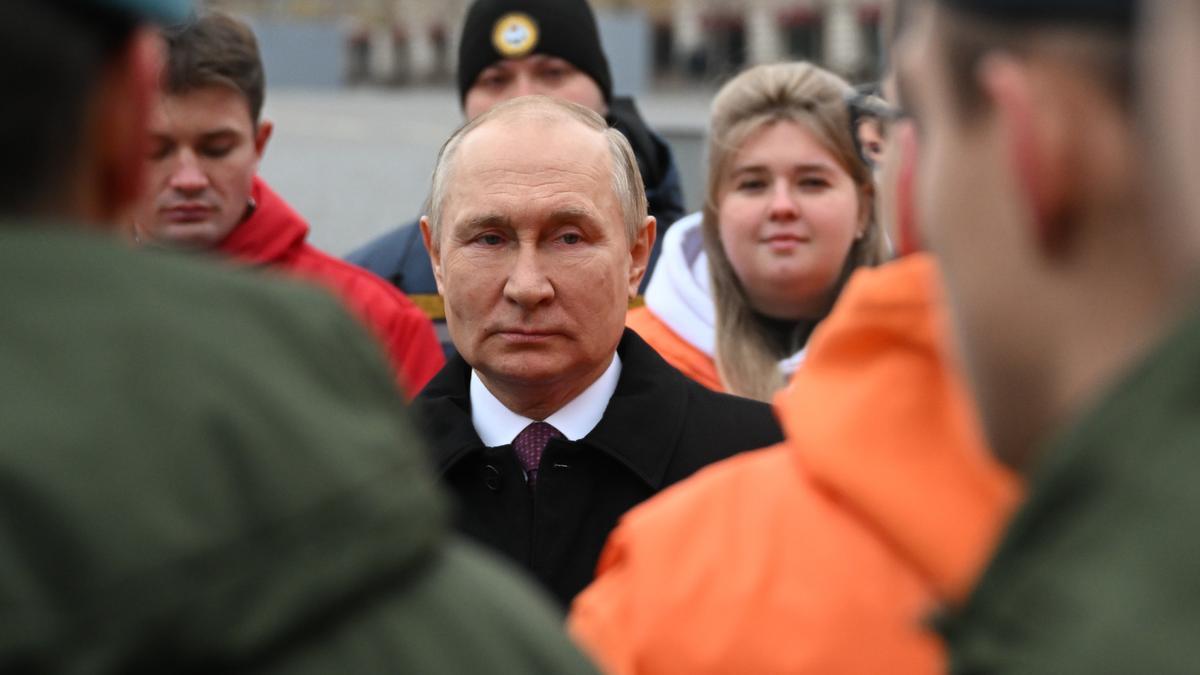 Ataques rusos continúan en Ucrania pese a tregua temporal decretada por Putin