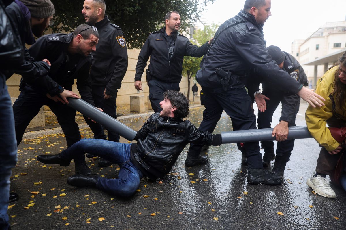 Netanyahu viaja a Berlín en medio de protestas en contra de que Israel se convierta en dictadura