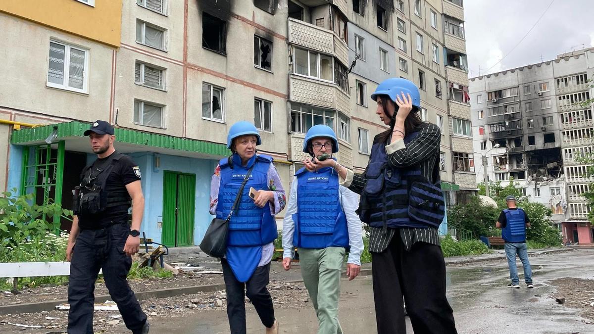 Rusia ha cometido crímenes de guerra y posibles crímenes contra la humanidad en Ucrania, concluye comisión de la ONU