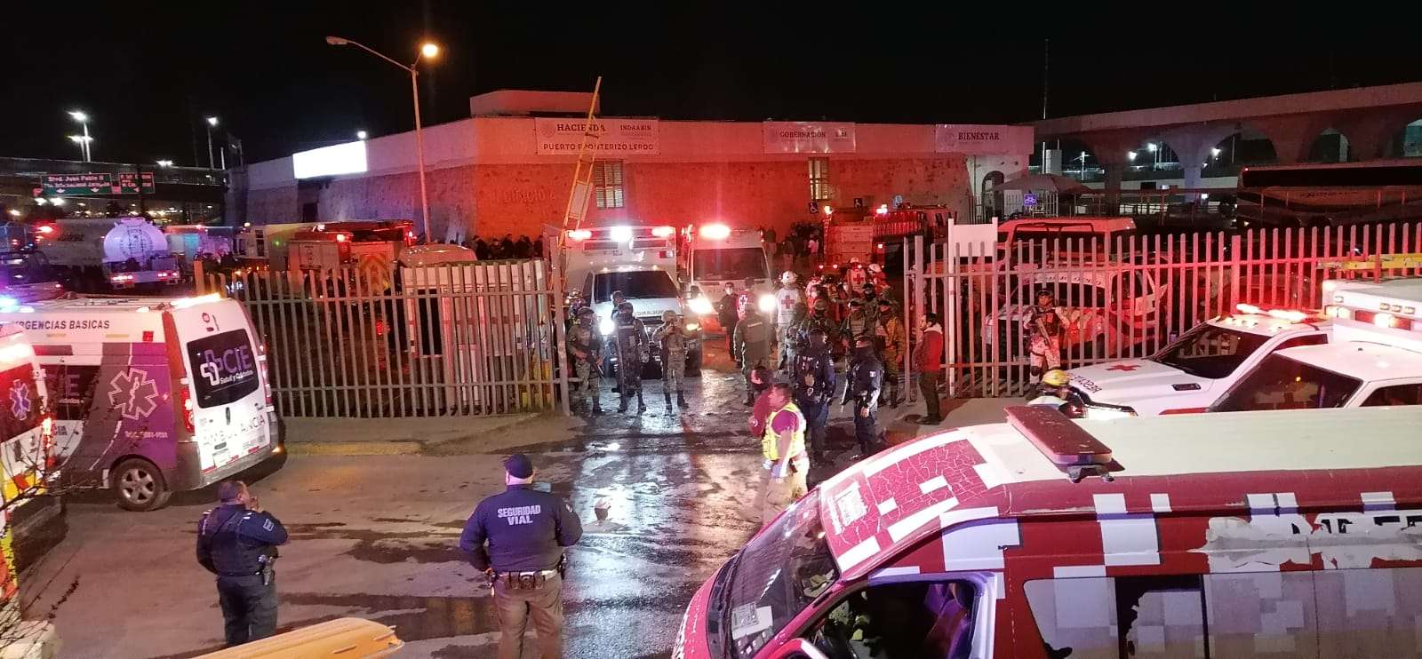 Incendio en oficinas de Migración de Ciudad Juárez, donde fallecieron 39 personas, ‘fue avivado con un solvente’