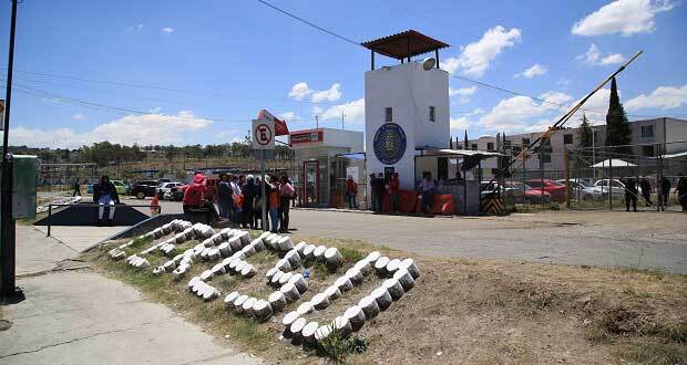 Hermana de preso en penal de Puebla teme por la vida de su hermano 