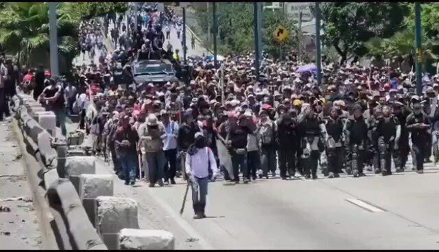 Manifestantes en Chilpancingo toman las instituciones de gobierno