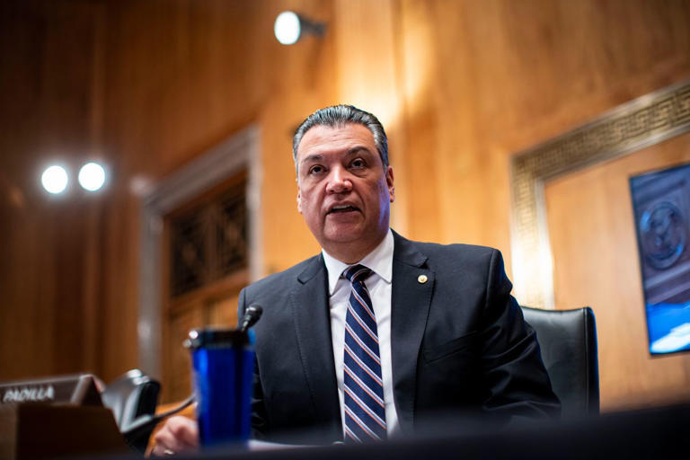 Senado de EEUU considera ley para otorgar 8 millones de 'Green Card'