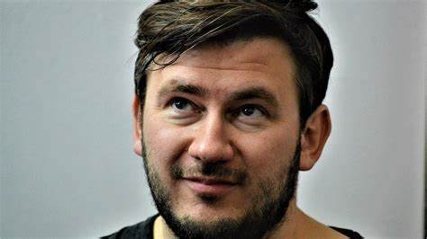 Escritor ruso condenado a 8 años de prisión por escribir en redes sobre Putin