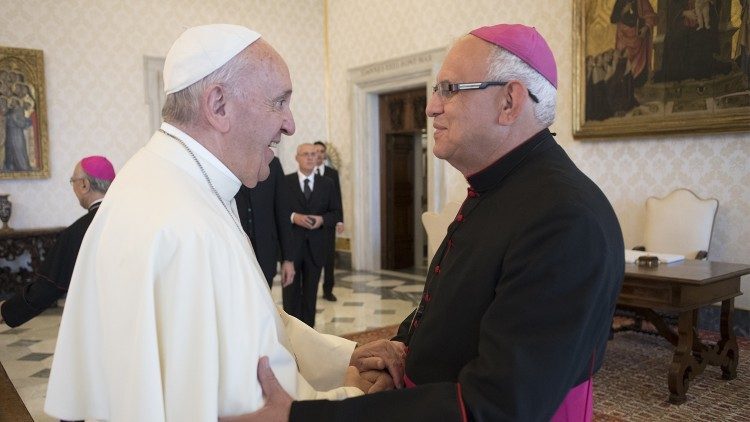 El papa Francisco enfermo y Guatemala amenaza con arresto a cardenal