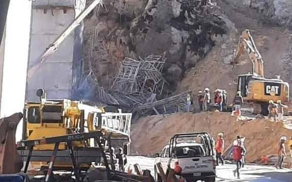 Nuevo accidente en la obra carretera Pachuca-Huejutla de la SICT 