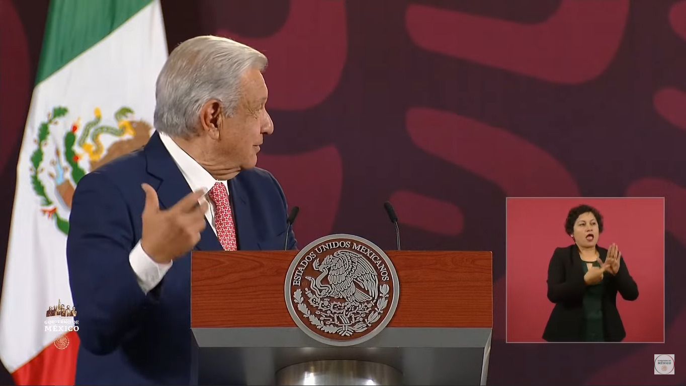 López Obrador se dice víctima de una “campaña de difamación“