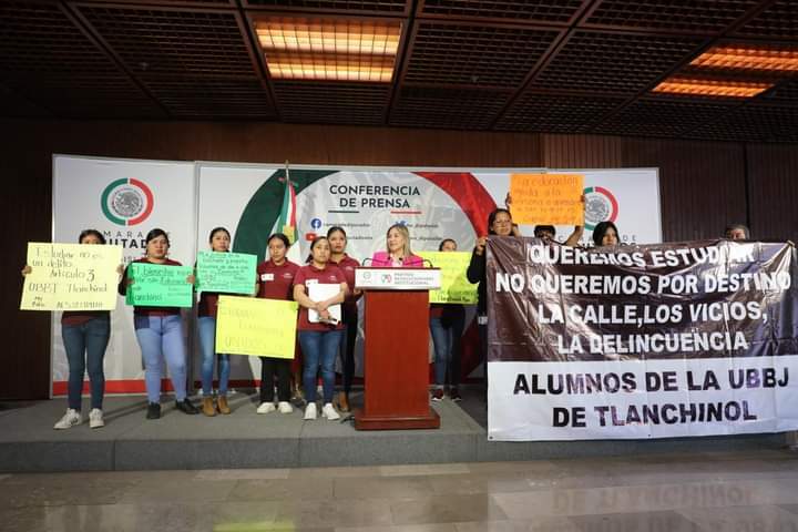 Estudiantes de la UBBJG protestan por bajas injustificadas