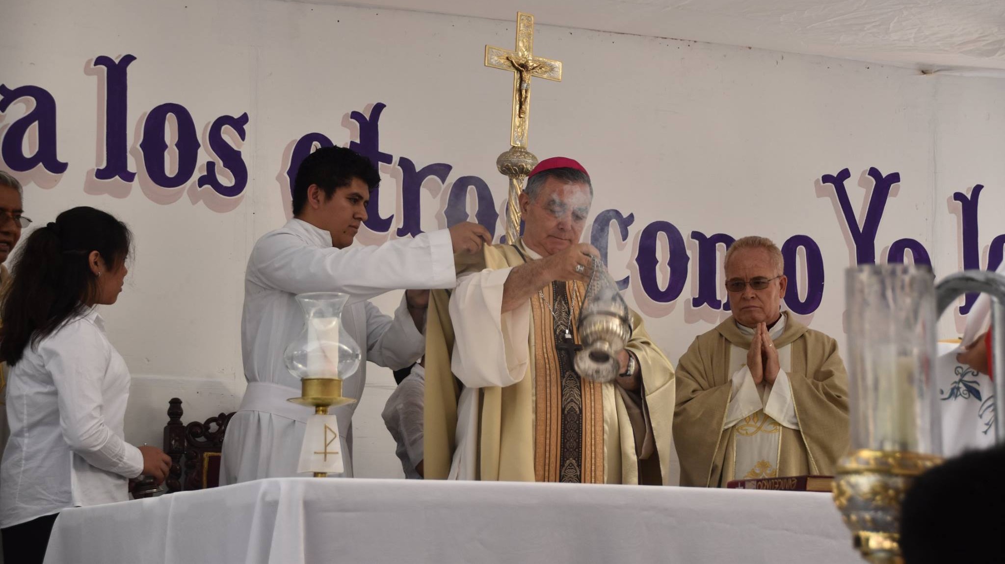 Salvador Rangel, obispo emérito de Chilpancingo, aparece