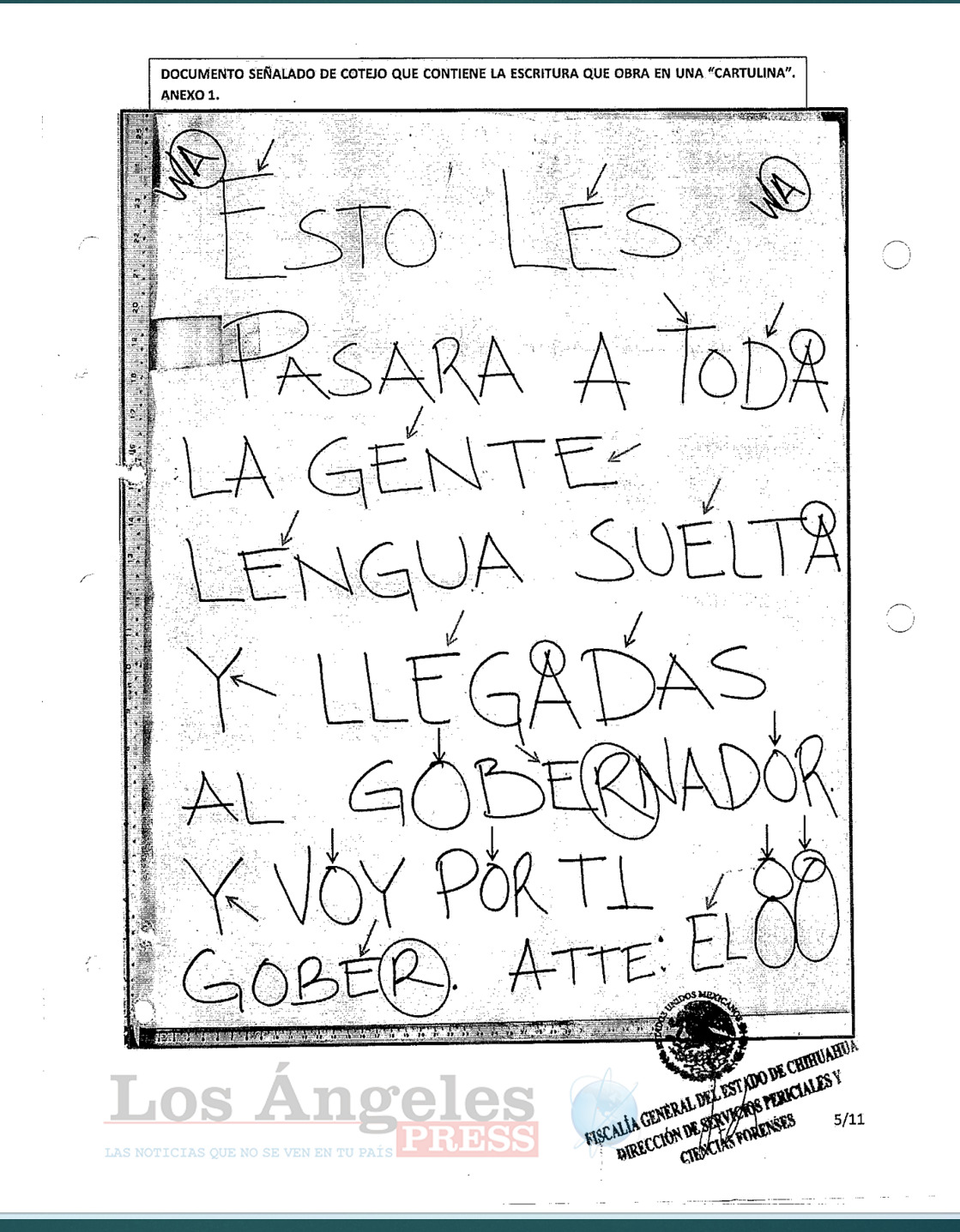 Cartulina blanca plantada en la escena del crimen con la supuesta amenaza a Javier Corral.