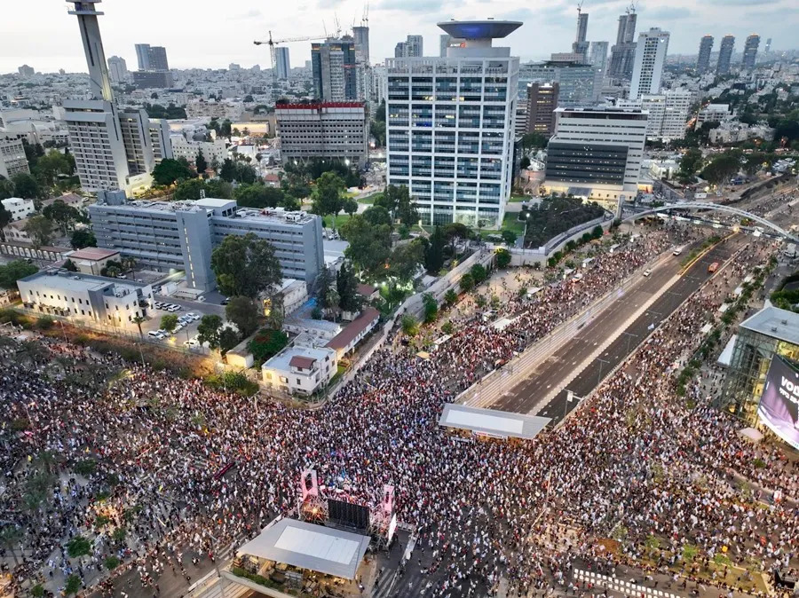 Protestas contra Netanyahu piden su renuncia como primer ministro