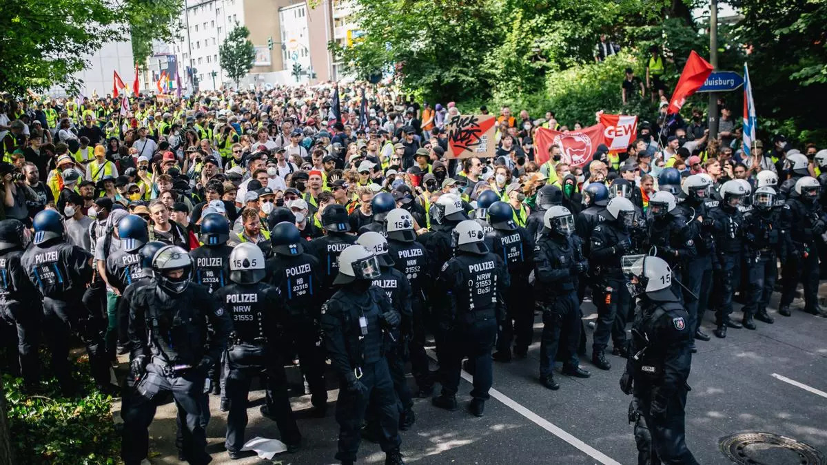Miles protestan contra el congreso de la ultraderecha alemana en Essen