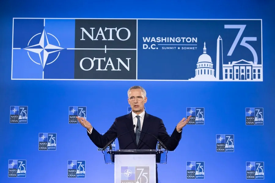 China pide a la OTAN que “abandone mentalidad de guerra fría“