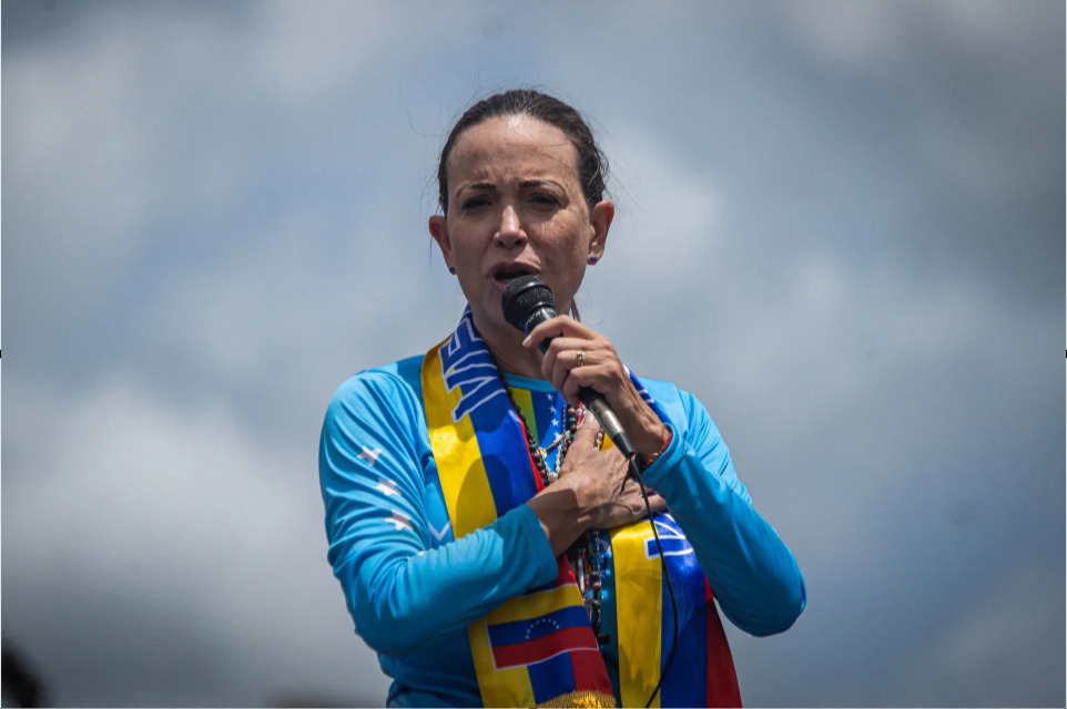“Lo único que le queda a Maduro es el apoyo militar“: Corina Machado