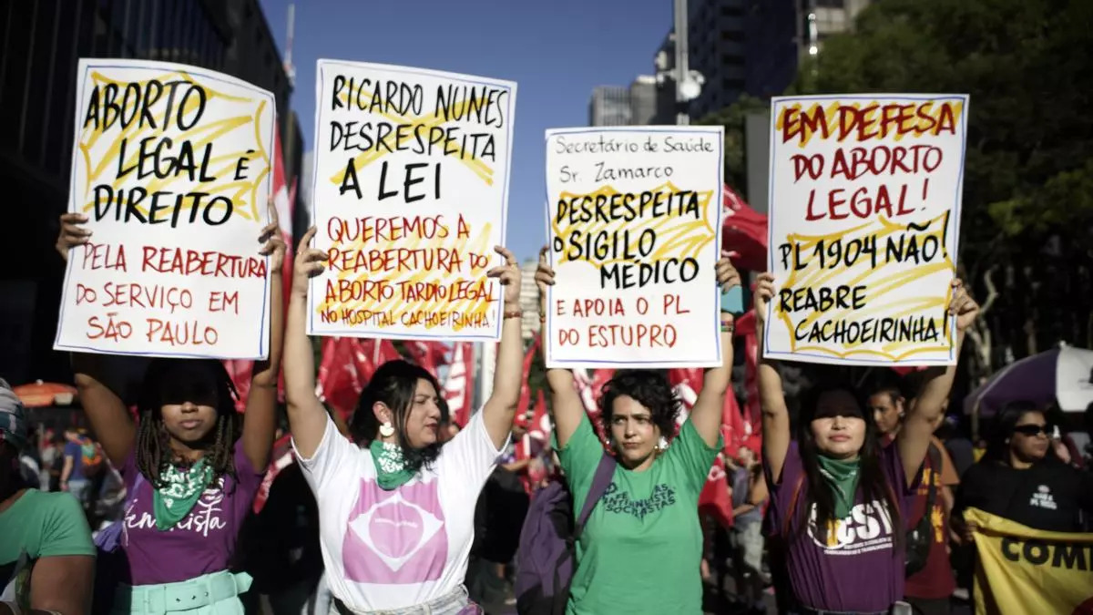Protestas feministas en Brasil contra penalización del aborto