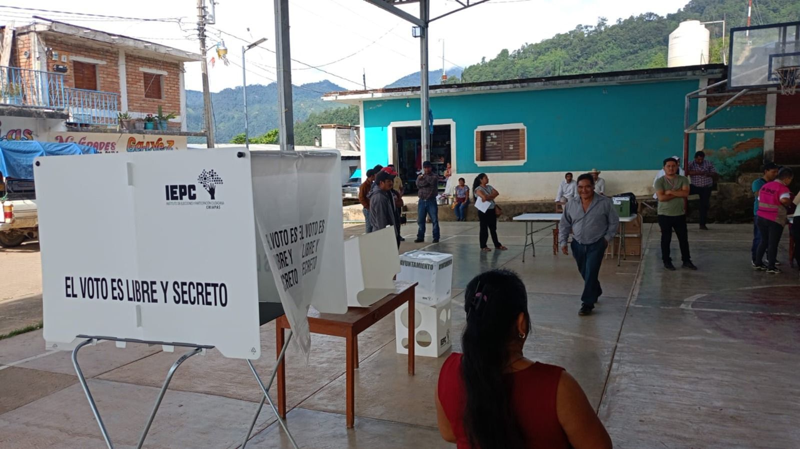 INE supervisa elecciones extraordinarias en Chiapas