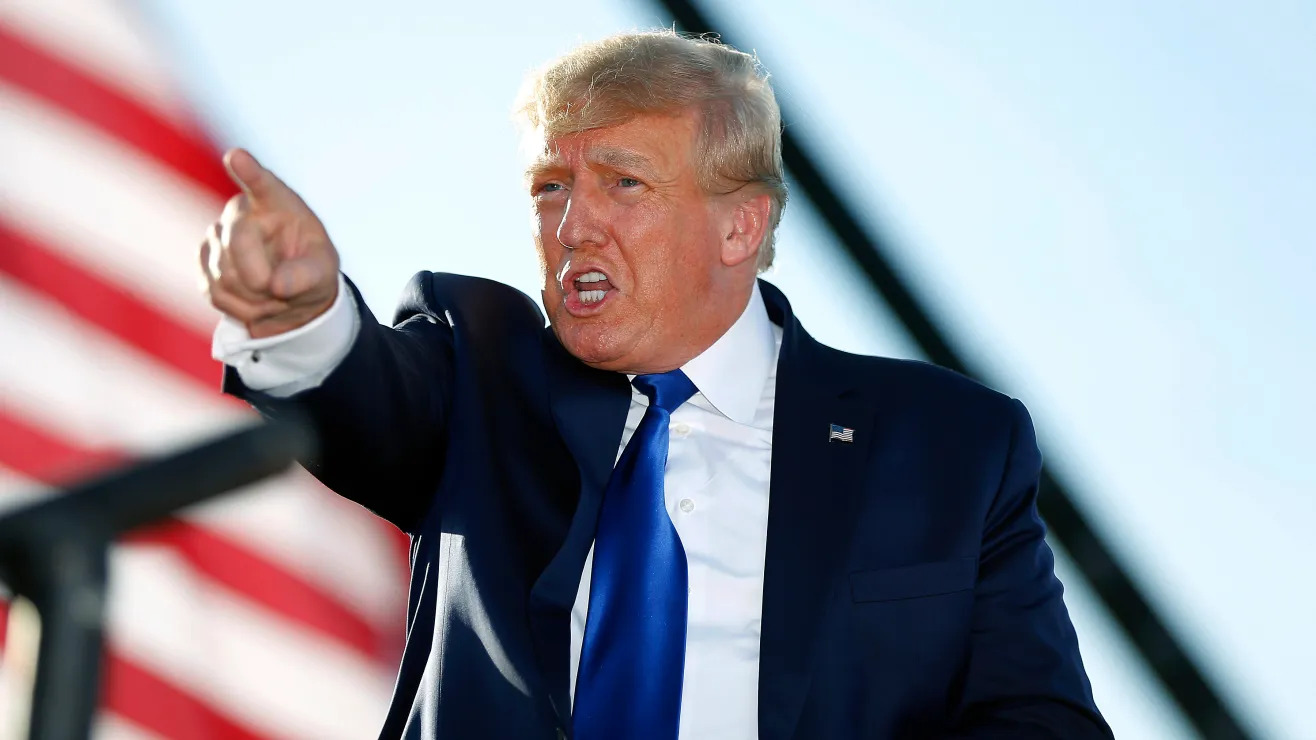 Trump excluyó al gobierno afgano de sus negociaciones con talibanes