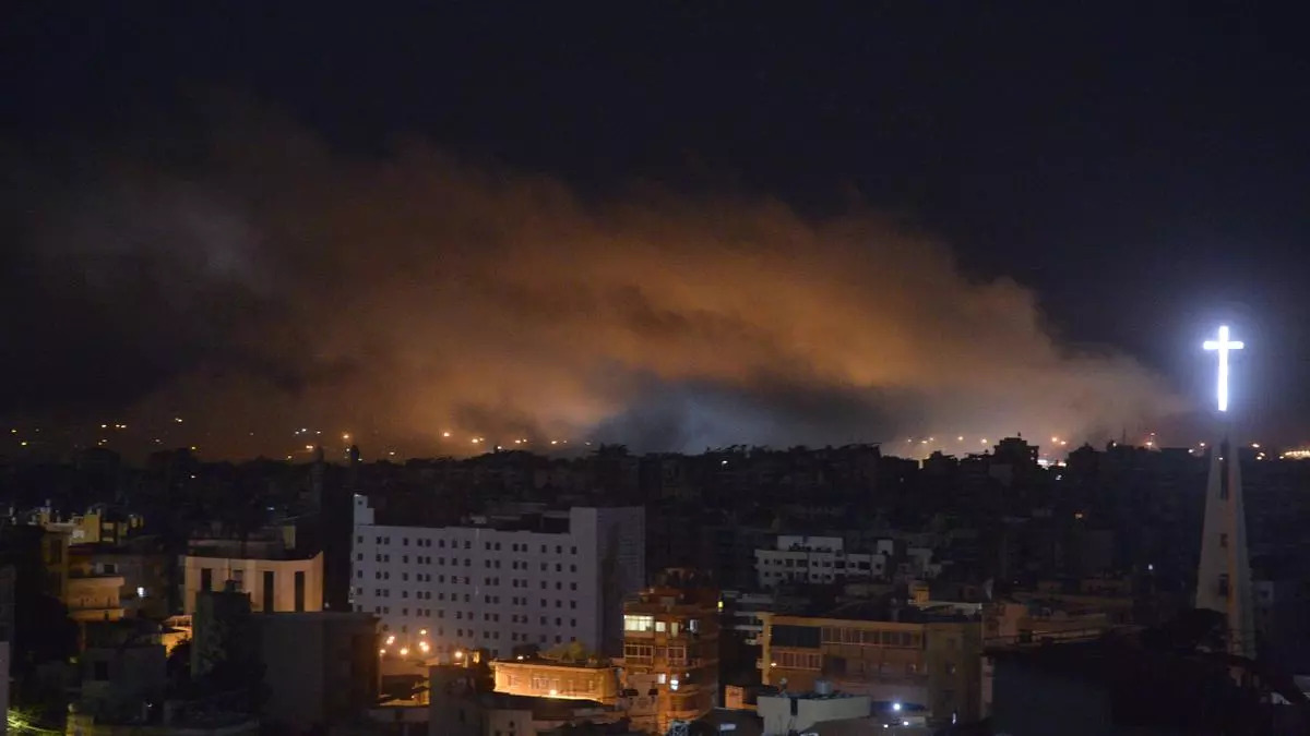 Israel ataca sedes financieras vinculadas a Hizbulá en Beirut