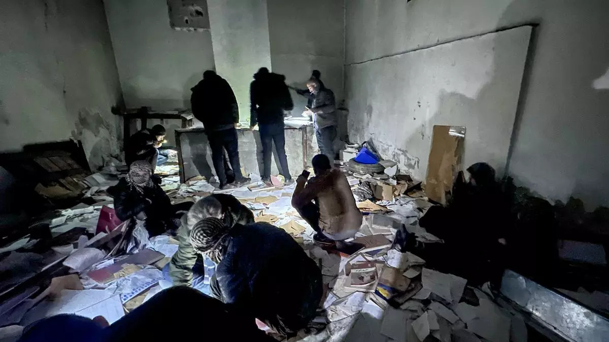 Celdas ocultas de la cárcel de Sednaya, el “matadero humano” de Siria