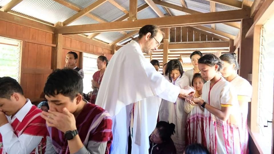 Camille Rio presiding over a ceremony, Thailand, 2020.