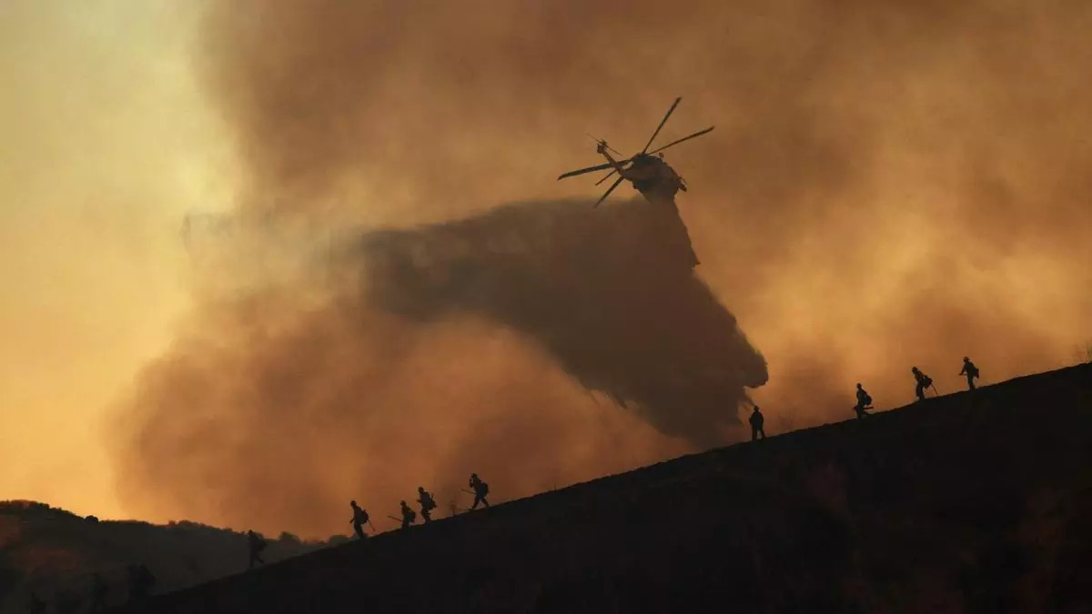Cifra de muertos por incendios en Los Ángeles se eleva a 10 personas