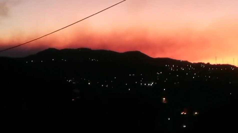 Incendio forestal en Tecate pone en alerta a la población