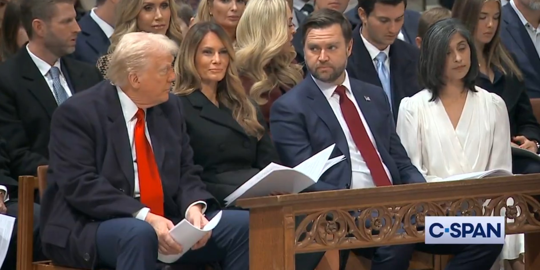 Donald Trump y J. D. Vance en la Catedral Nacional de Washington, D.C. Donald Trump y J. D. Vance en la Catedral Nacional de Washington, D.C.