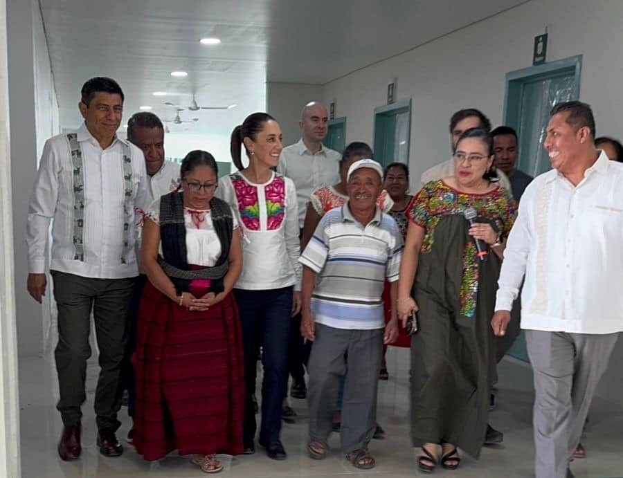 Sheinbaum inaugura unidad del IMSS-BIENESTAR en Mitla