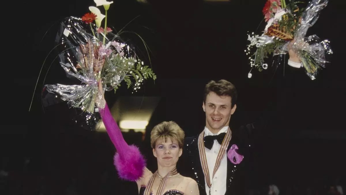 Excampeones de patinaje artístico ruso viajaban en avión estrellado