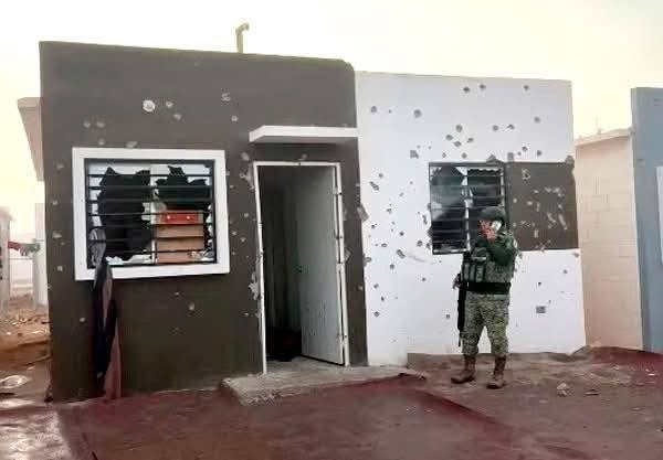 Casa donde estaban los integrantes de la facción del Cártel de Sinaloa. Casa donde estaban los integrantes de la facción del Cártel de Sinaloa.