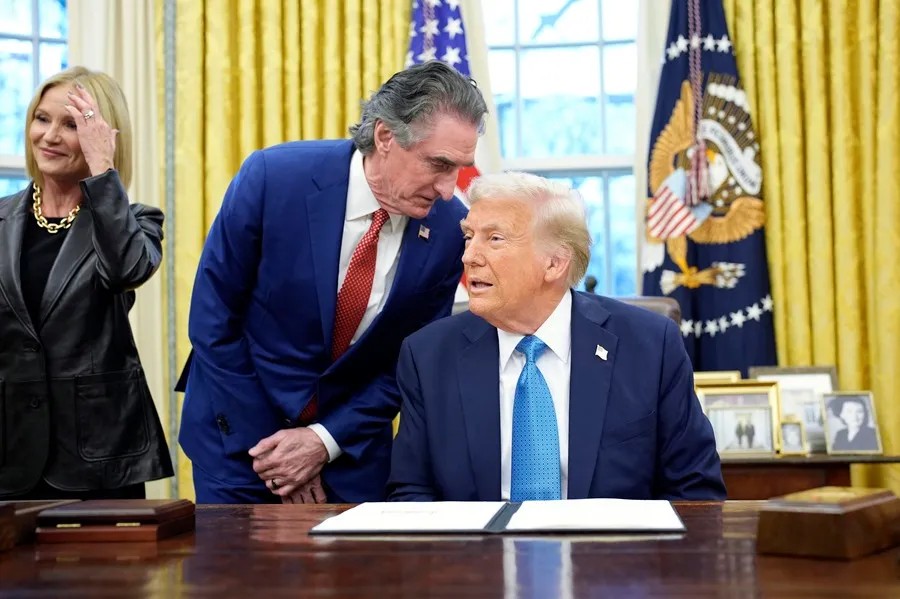 Trump impondrá aranceles al petróleo y gas importados el 18 de febrero