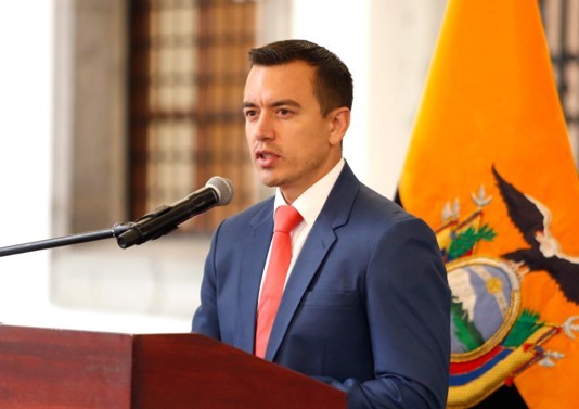 Ecuador impone aranceles de 27% a productos mexicanos, anuncia Noboa