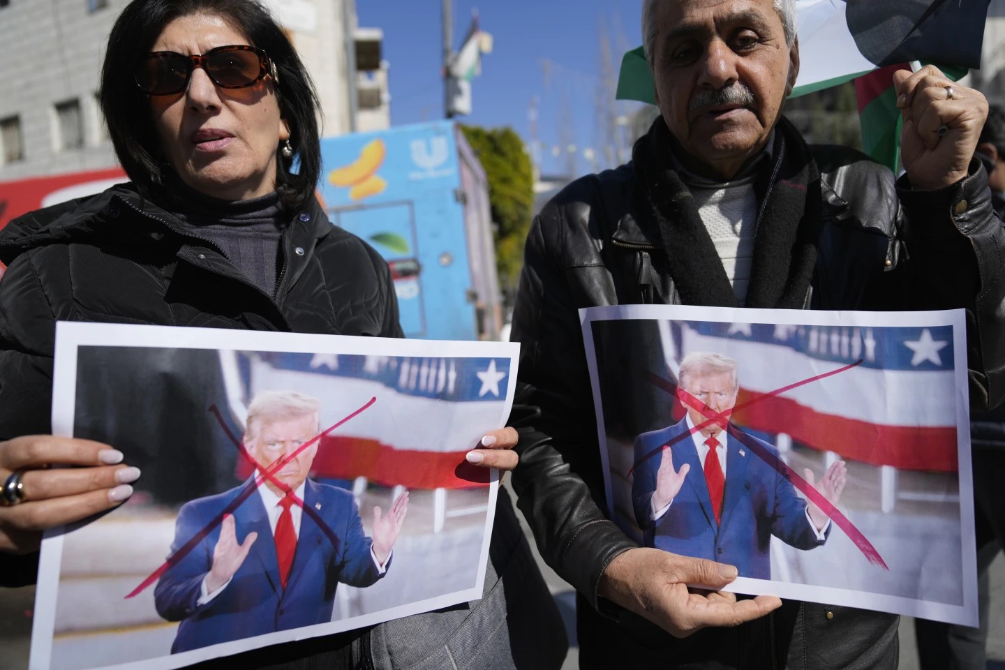 Hamás responde al plan de Trump de expulsar a los palestinos de Gaza