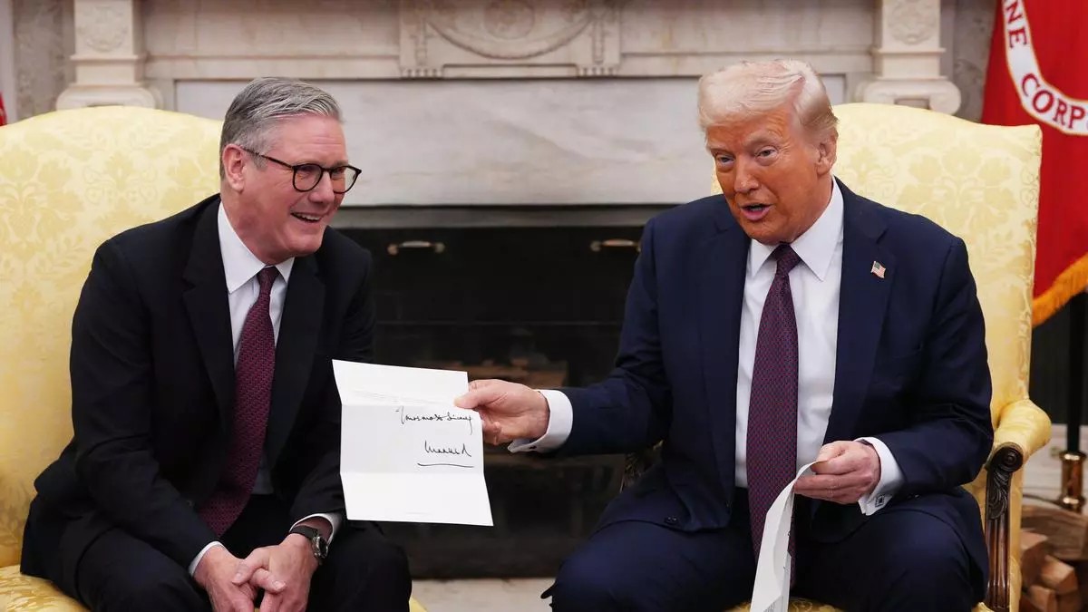 Starmer intenta calmar a Trump mientras busca garantías para Ucrania
