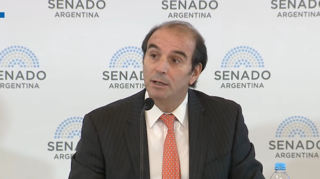 Manuel García-Mansilla, nuevo ministro de la Suprema Corte de Justicia de Argentina, 2024. Redes sociales del Senado de la República Argentina. Manuel García-Mansilla, nuevo ministro de la Suprema Corte de Justicia de Argentina, 2024. Redes sociales del Senado de la República Argentina.