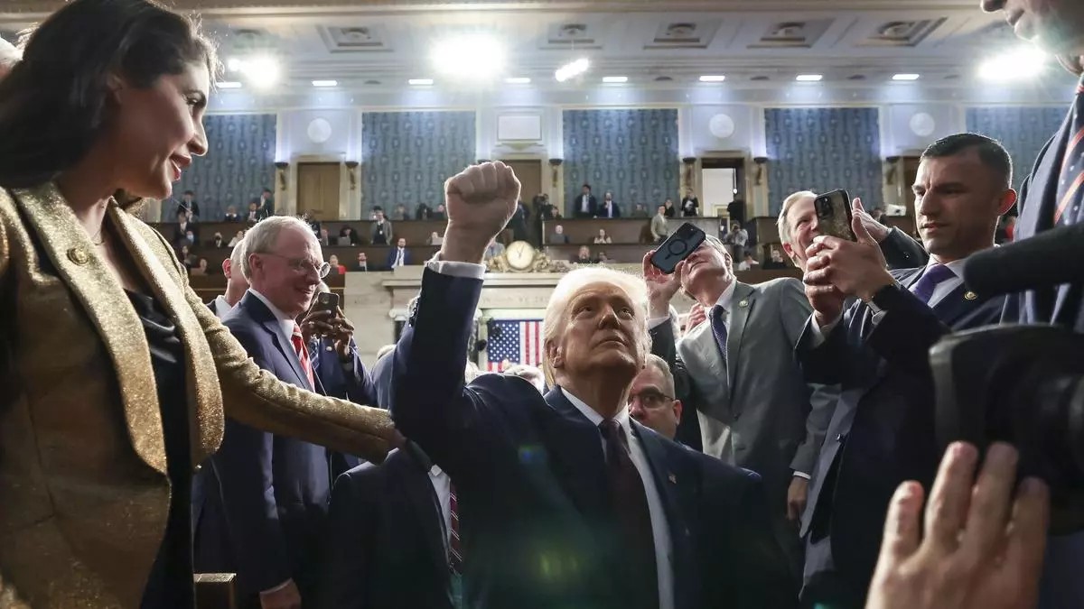 Trump lanza amenazas a su gobierno en el discurso ante el Congreso