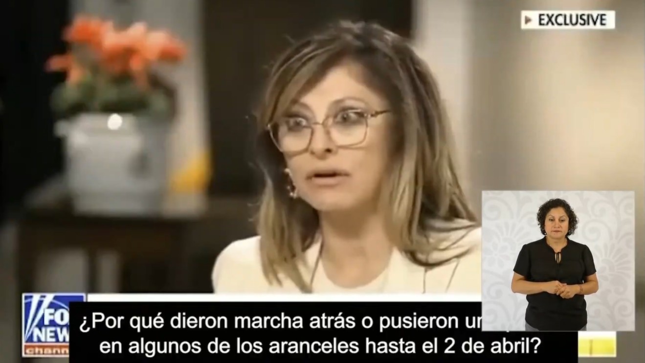 María Bartiromo, de Fox News, en la pantalla de Palacio Nacional durante su entrevista con Trump. María Bartiromo, de Fox News, en la pantalla de Palacio Nacional durante su entrevista con Trump.