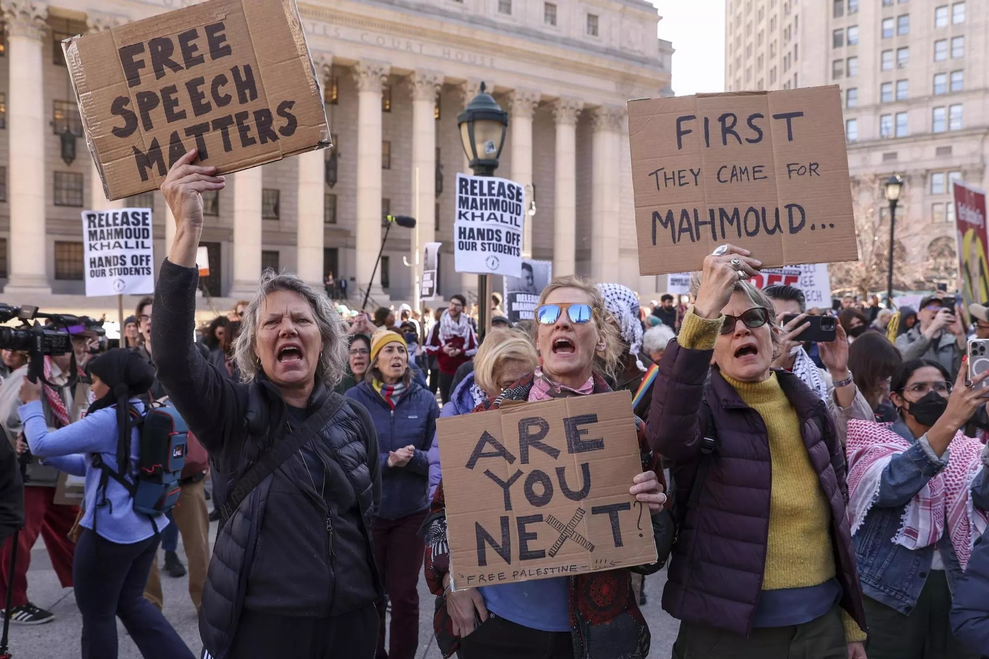 Trump amenaza libertad de expresión y protesta de la Primera Enmienda