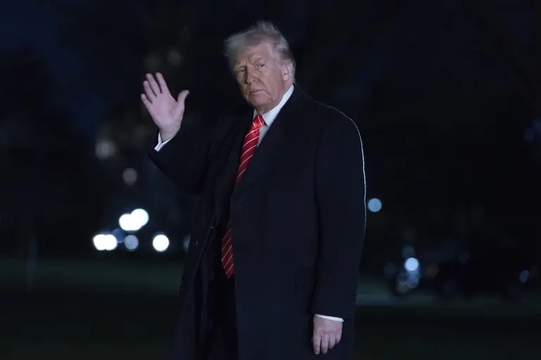 Trump impondrá el 25% de arancel a países que compren petróleo venezolano