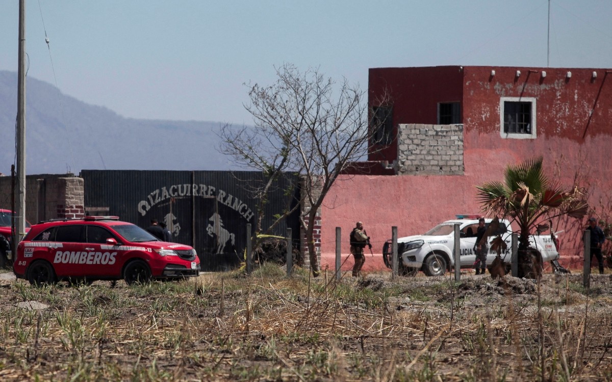 FGR detiene a expolicías municipales por vínculos con caso Teuchitlán